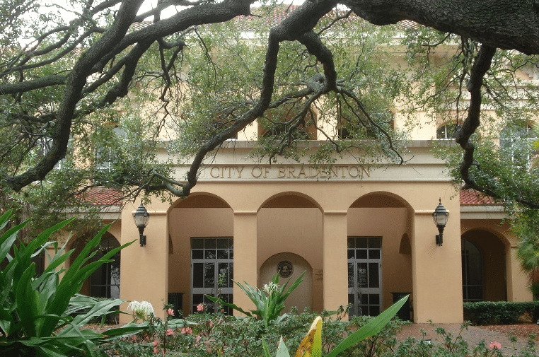 Photo of Bradenton City Hall